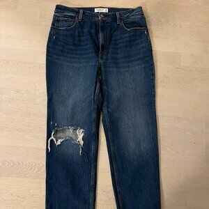 Abercrombie Curve Love Ultra High Rise Ankle Straight Jean (Medium Blue) Size 32